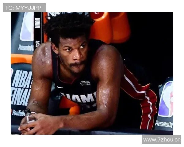 加利在热身时专注分析对手站位球迷欢呼未能分散他的注意力 加利在热身时专注分析对手站位球迷欢呼未能分散他的注意力