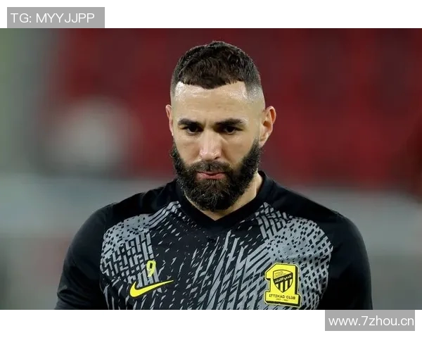 本泽马社交媒体庆祝战胜利雅得胜利强调团队承诺与重要胜利